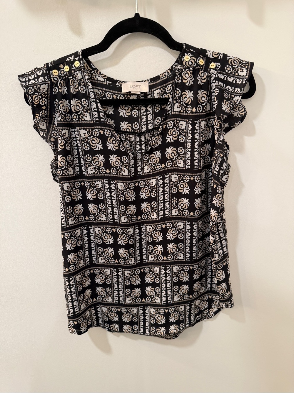 LOFT Black and White Printed Flutter Sleeve Blouse